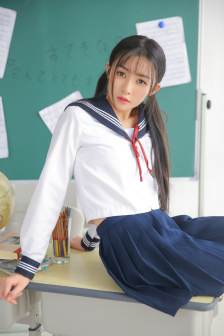 粗长巨龙挤进美妇